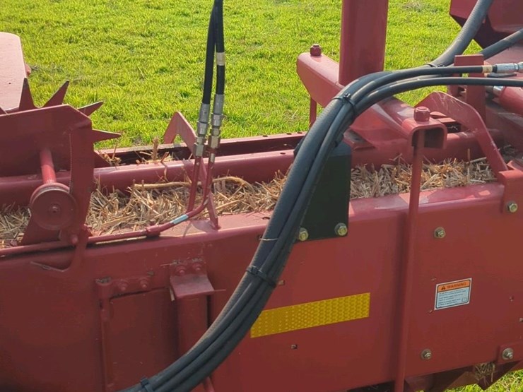 new-holland-575-image-6
