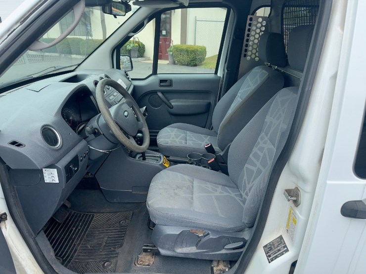 2013-ford-transit-connect-image-16