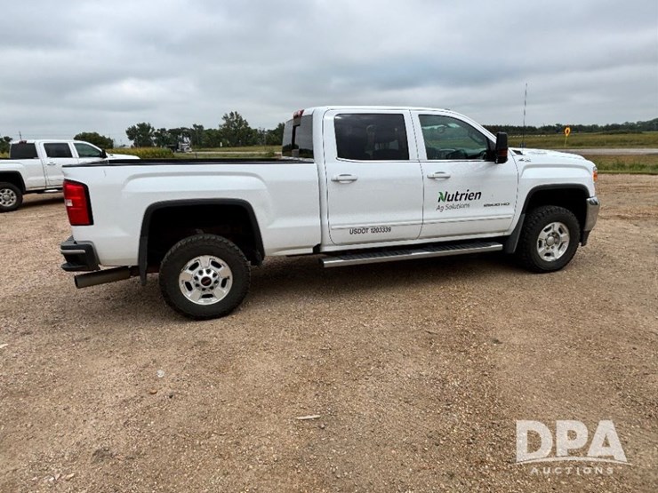 2017-gmc-sierra-2500hd-image-7