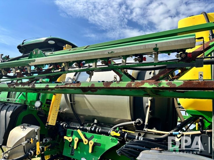 2018-john-deere-r4038-image-92