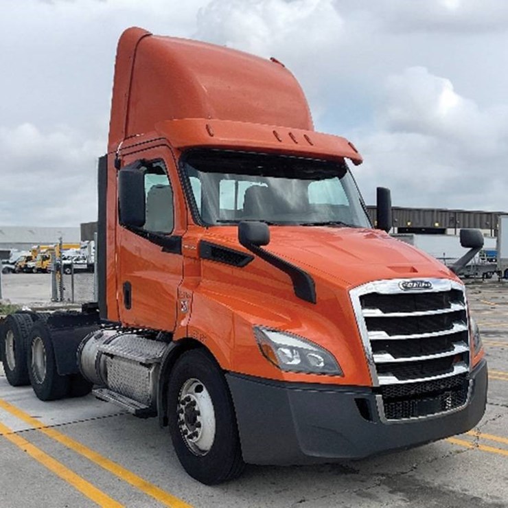 2019 FREIGHTLINER CASCADIA 116
