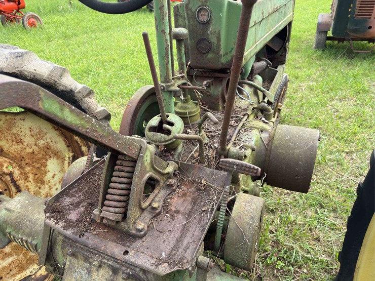 john-deere-model-b-image-10