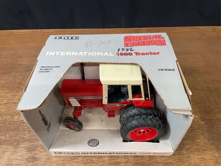 1/16-ih-1586-ertl-image-2