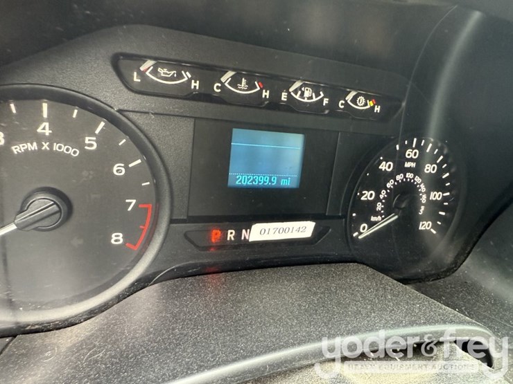 2020-ford-f150-image-31