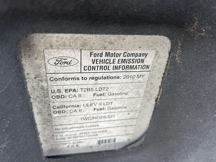 2010-ford-edge-image-10