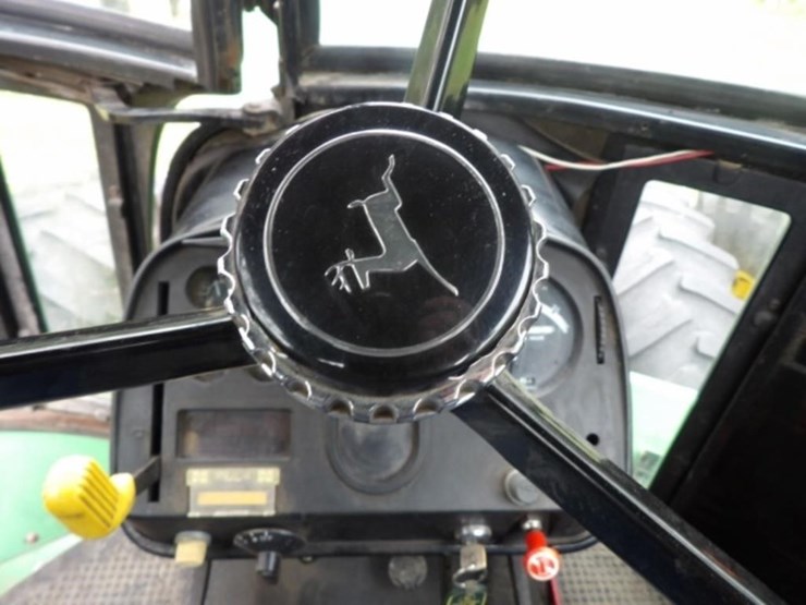 1981-john-deere-8440-image-55
