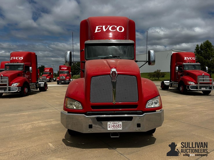 2012-kenworth-t440-image-2