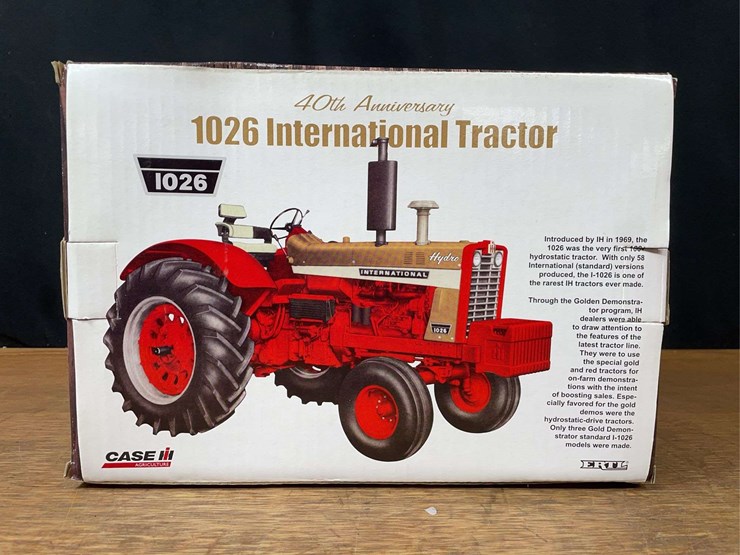 1/16-ih-1026-gold-demonstrator-40th-anniversary-nib-ertl-image-4