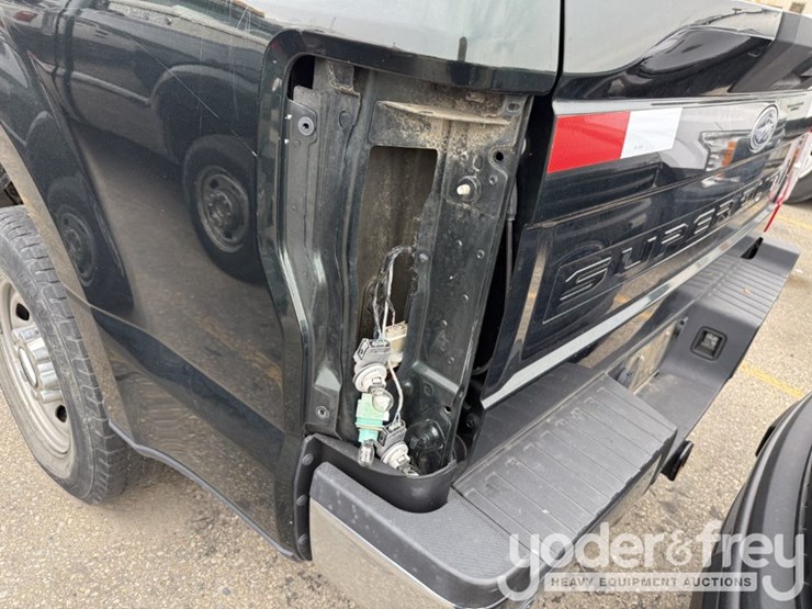 2020-ford-f250-xl-image-26