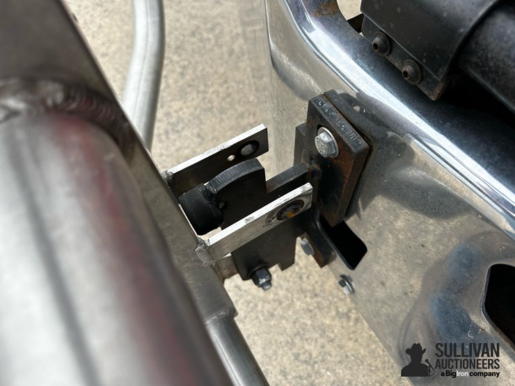 2016-kenworth-t440-image-13