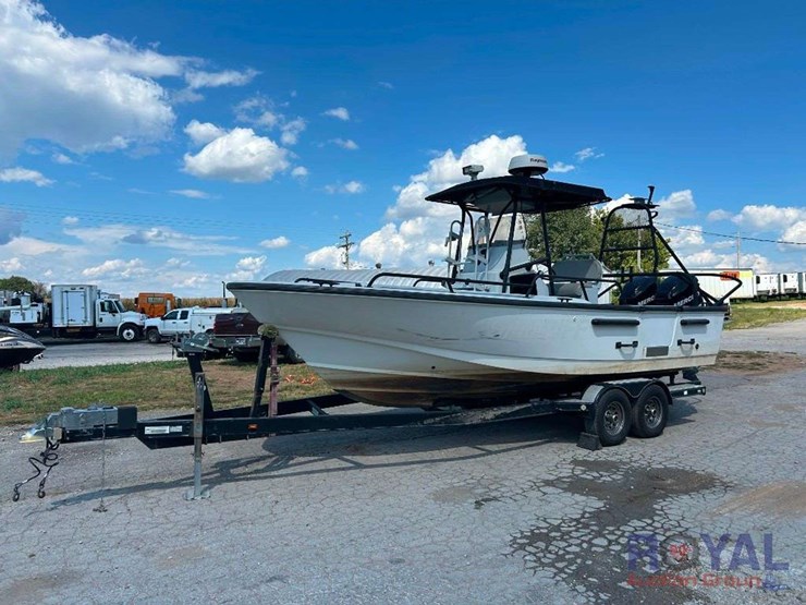 2007-boston-whaler-boat-w/-dual-200hp-mercury-optimax-image-1