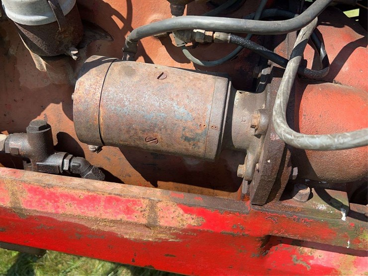 massey-ferguson-444-image-51
