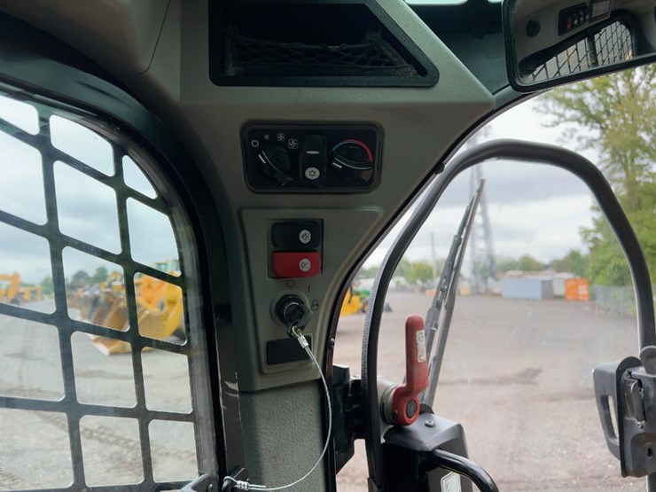 2019-caterpillar-259d-image-29