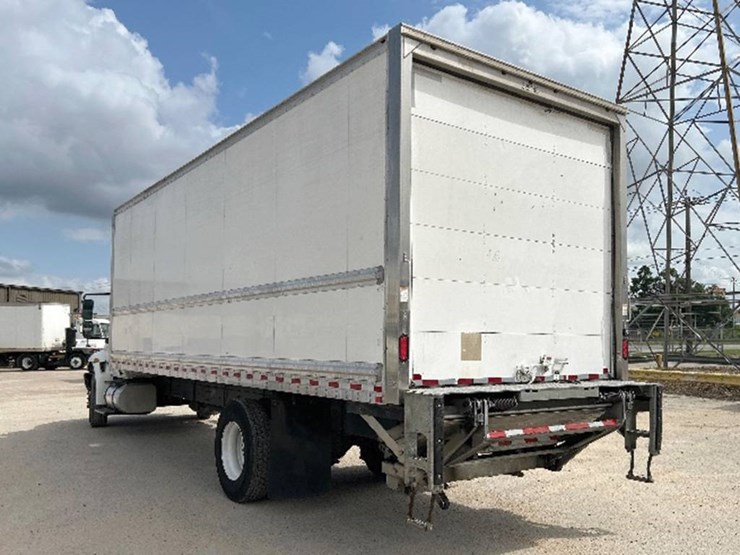 2019-international-durastar-4300-image-2