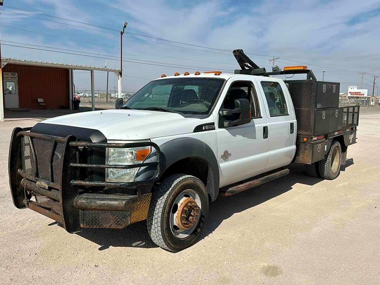 2011-ford-f550-image-1