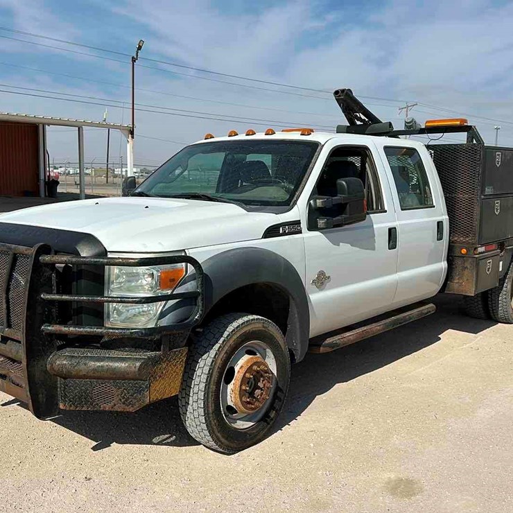 2011 FORD F550