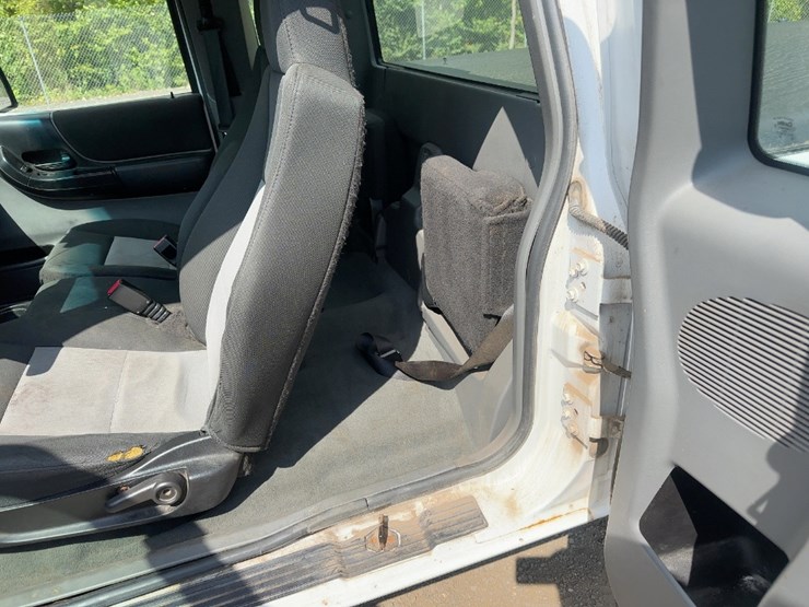 2009-ford-ranger-xlt-image-15