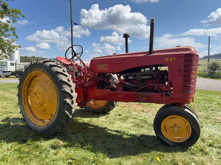 massey-ferguson-44-image-8