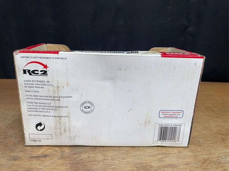 1/16-ih-300-3-millionth-nib-ertl-image-7
