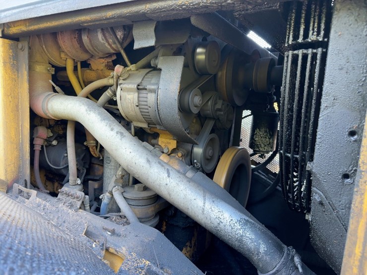 2006-caterpillar-525c-image-16