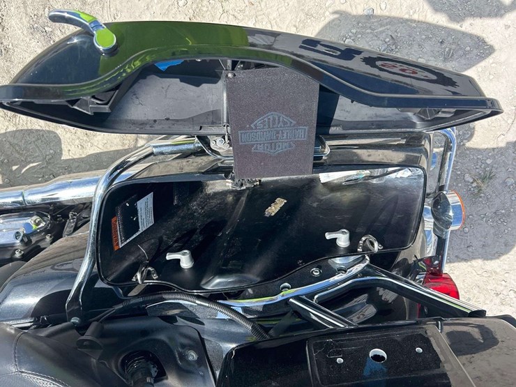 2021-harley-davidson-flhp-motorcycle-image-7