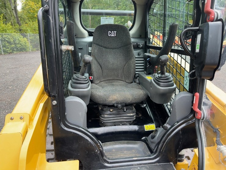 2019-caterpillar-259d-image-19