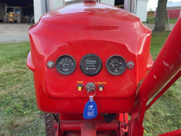 massey-ferguson-350-image-31