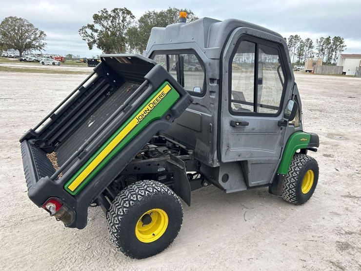2017-john-deere-gator-image-3