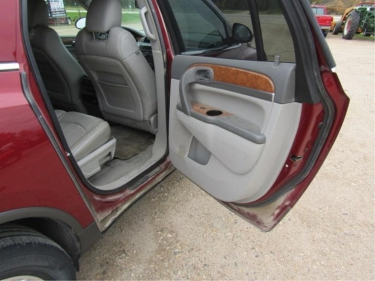 2010-buick-enclave-cxl-image-48