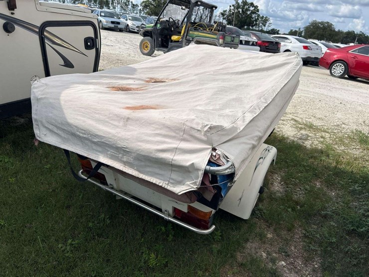 1999-8-foot-bunk-tent-popup-camper-image-4