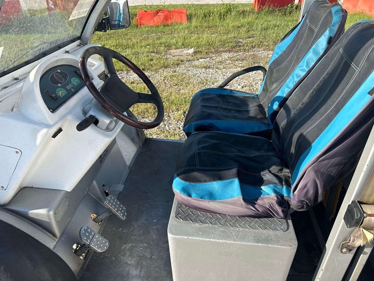 2010-l3v-electric-cart-image-11