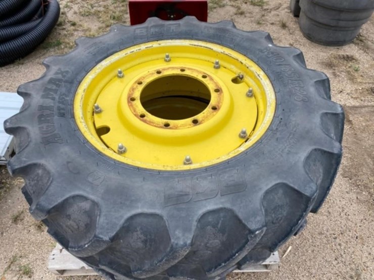 john-deere-10-image-2
