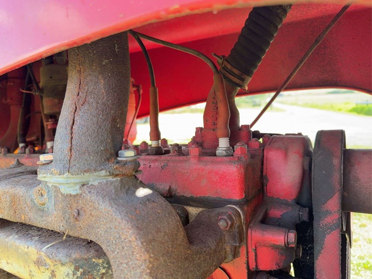 massey-ferguson-44-image-41