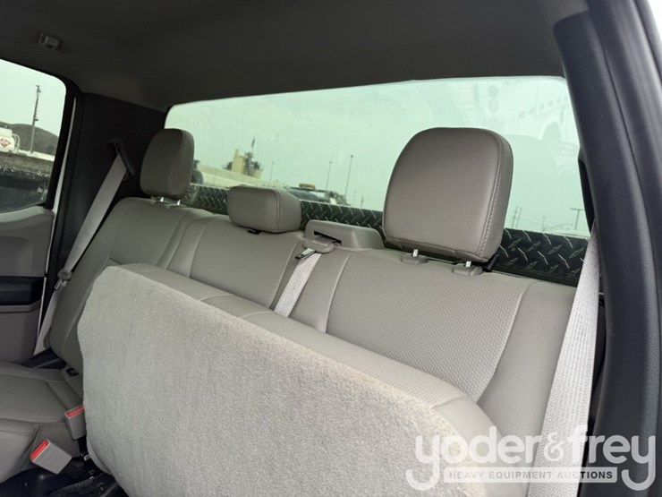 2020-ford-f150-image-13