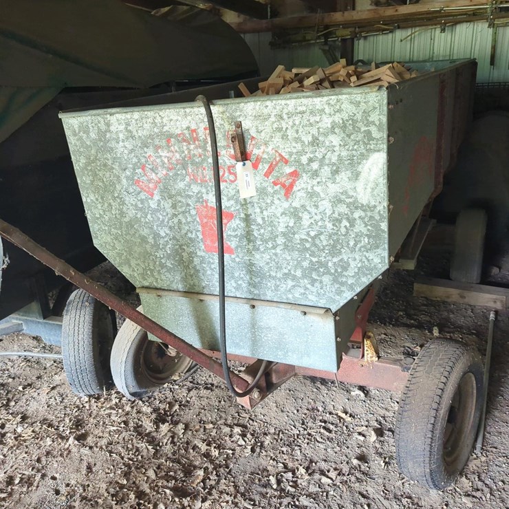Minnesota 125 Flare Box, Hydraulic Hoist, and Wagon, & 1+ Cord of Dry Scrap Firewood Wood