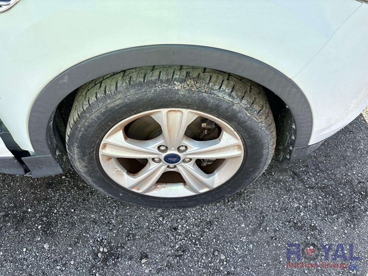 2015-ford-escape-image-23