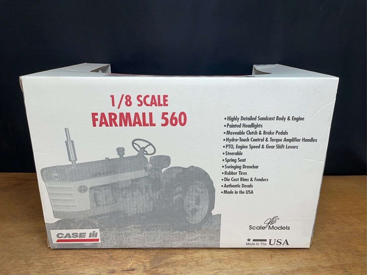1/8-farmall-560-collector-nib-sm-image-7