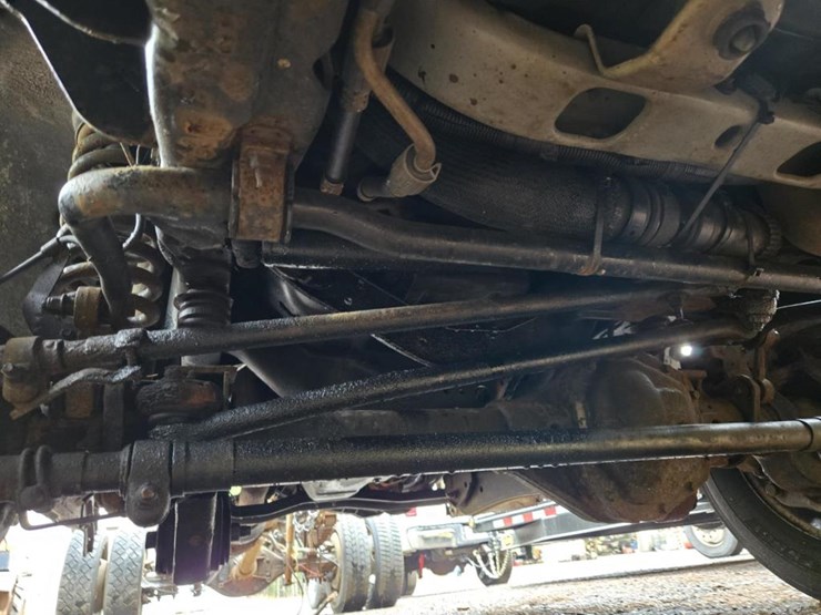 2010-ford-f550-image-41