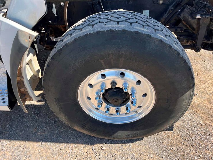 2019-kenworth-t880-image-19