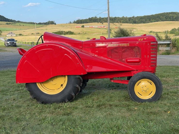 massey-ferguson-44-image-2