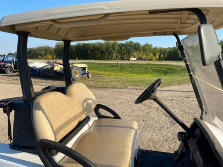 club-car-golf-cart-w/canopy,-front-windshield,-image-26
