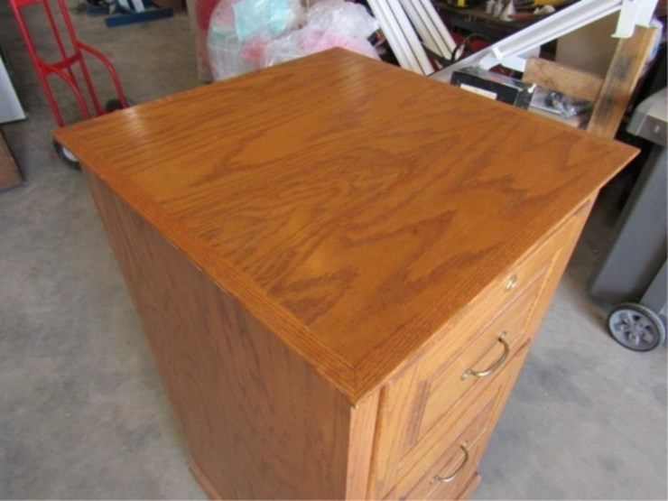 24x25x45.5-3-drawer-wood-file-cabinet,-1-wheel-off-image-14