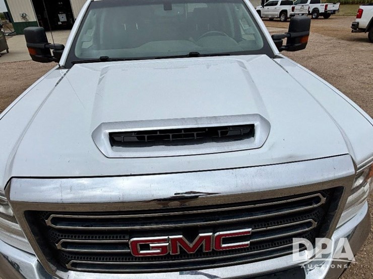 2017-gmc-sierra-2500hd-image-18