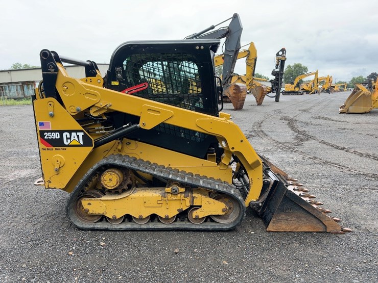 2019-caterpillar-259d-image-6
