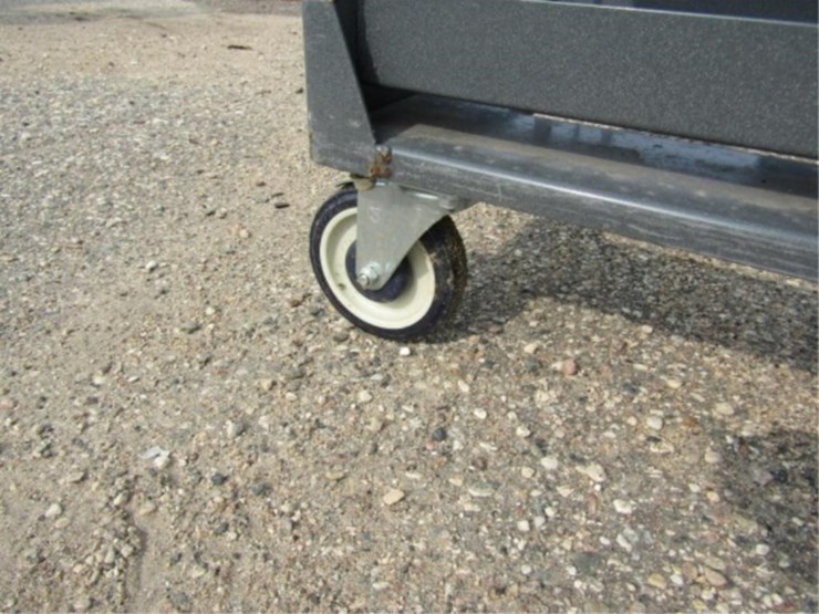 winholt-equip.-bin-cart-34.5x23.5x69.5-on-casters-image-10