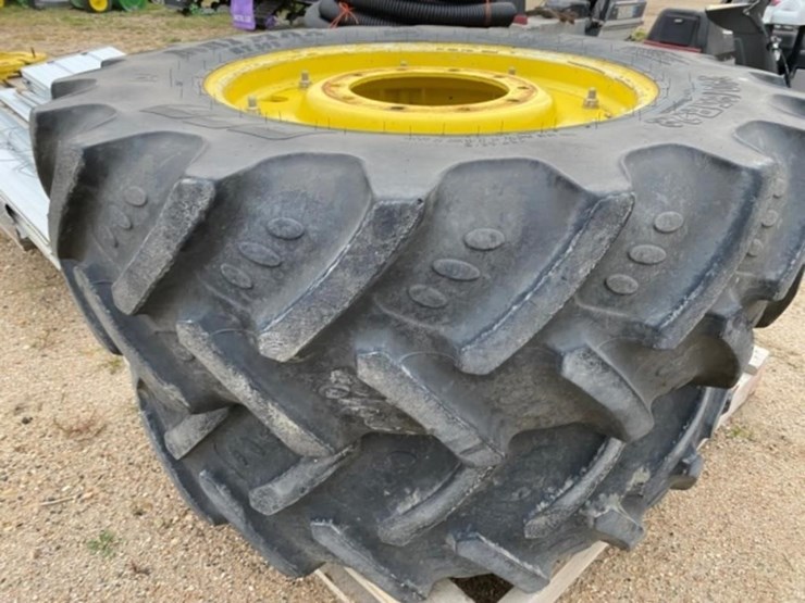 john-deere-10-image-8