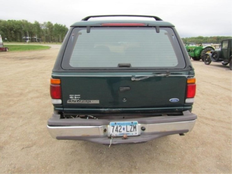 1997-ford-explorer-xlt-image-12