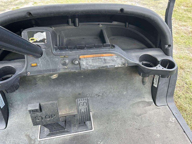 2014-club-car-electric-cart-image-9