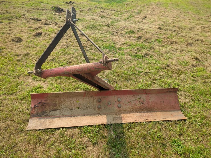 6'-rear-mounted-3-point--blade-image-1