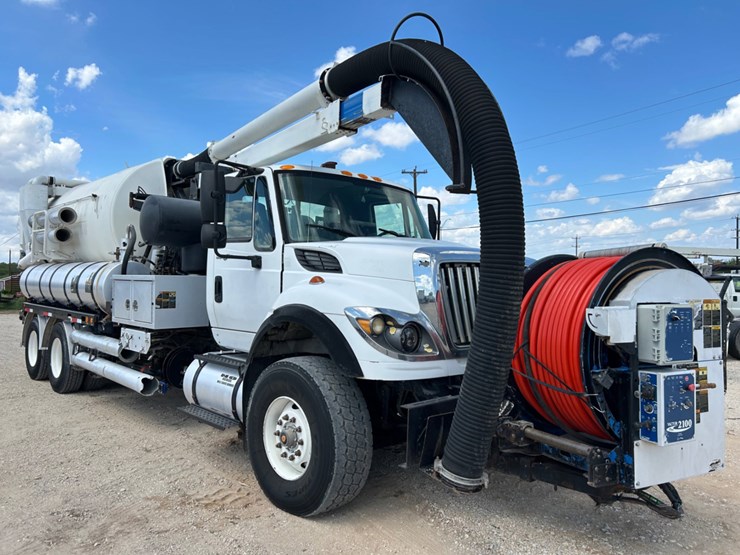 2012-international-workstar-7500-image-4